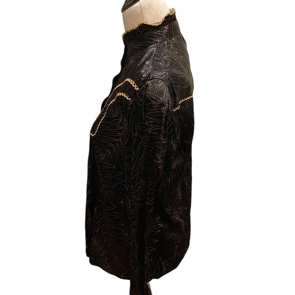Elegant Black and Gold Button Down Shirt size Large - Picture 5 of 16